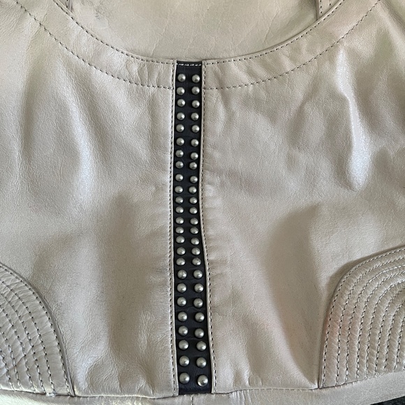 Alain Manoukian leather tote, two-way, satchel and cross-body, shoulder bag. - Picture 7 of 16